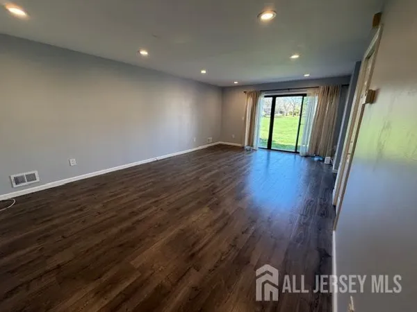 $2,750 | 253 Bromley Place, East Brunswick, NJ 08816