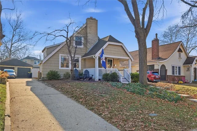 $445,000 | 309 East 69th Street, Kansas City, MO 64113