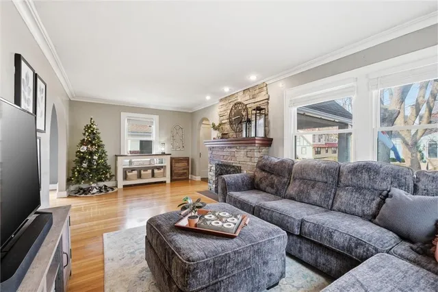 $445,000 | 309 East 69th Street, Kansas City, MO 64113