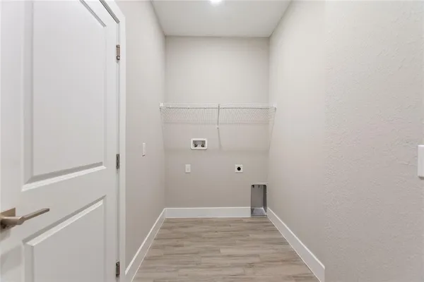 a view of backyard with garden