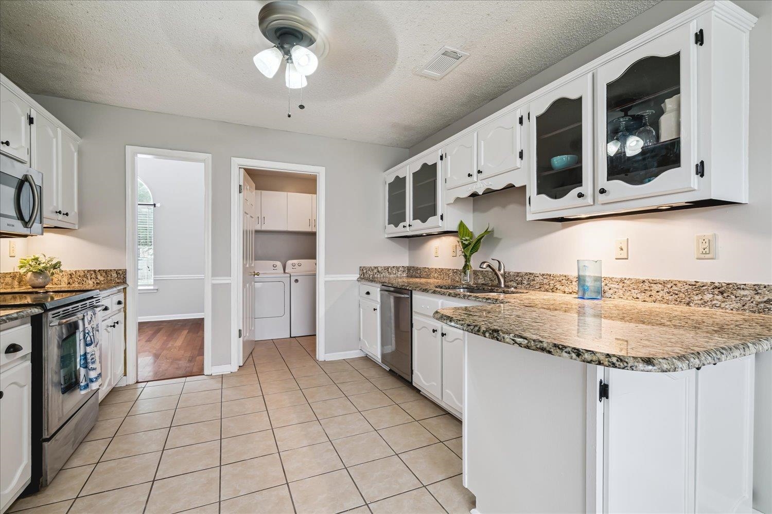 235 Summit View Cove Collierville, TN 38017 - Photo 15 of 32