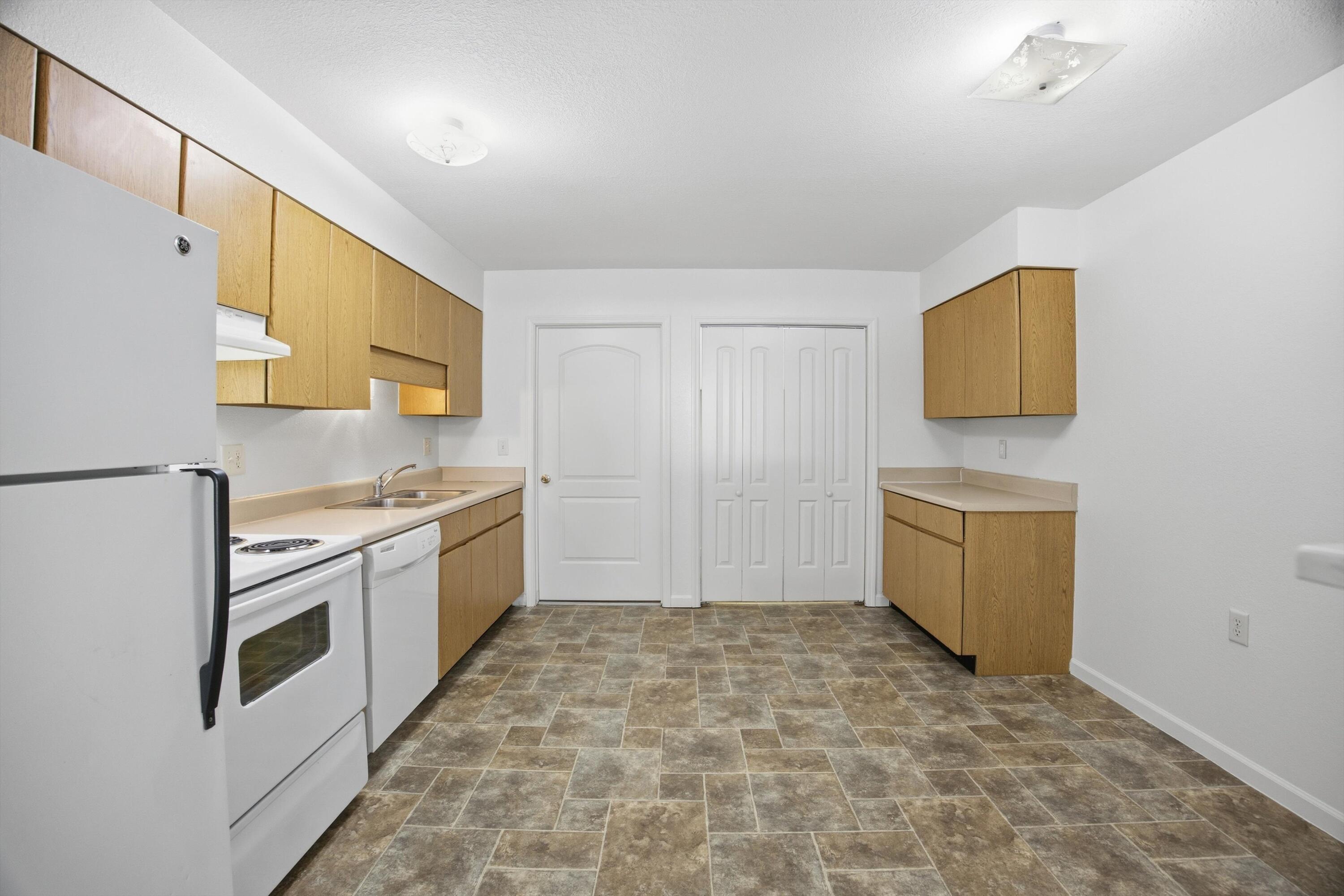 8498 Shawn Ridge Road Harrison, TN 37341 - Photo 13 of 59 Kitchen