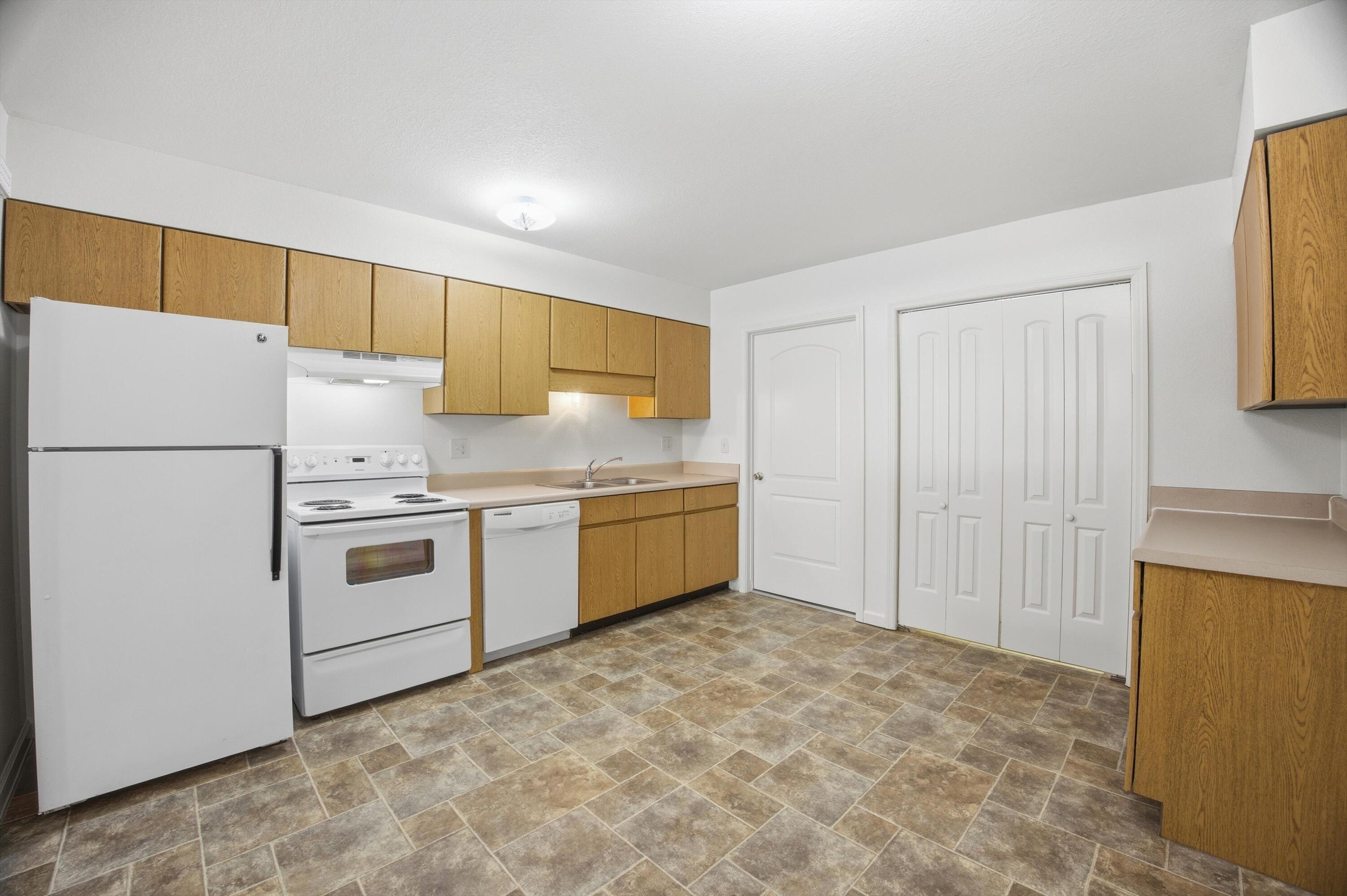 8498 Shawn Ridge Road Harrison, TN 37341 - Photo 16 of 59 Kitchen