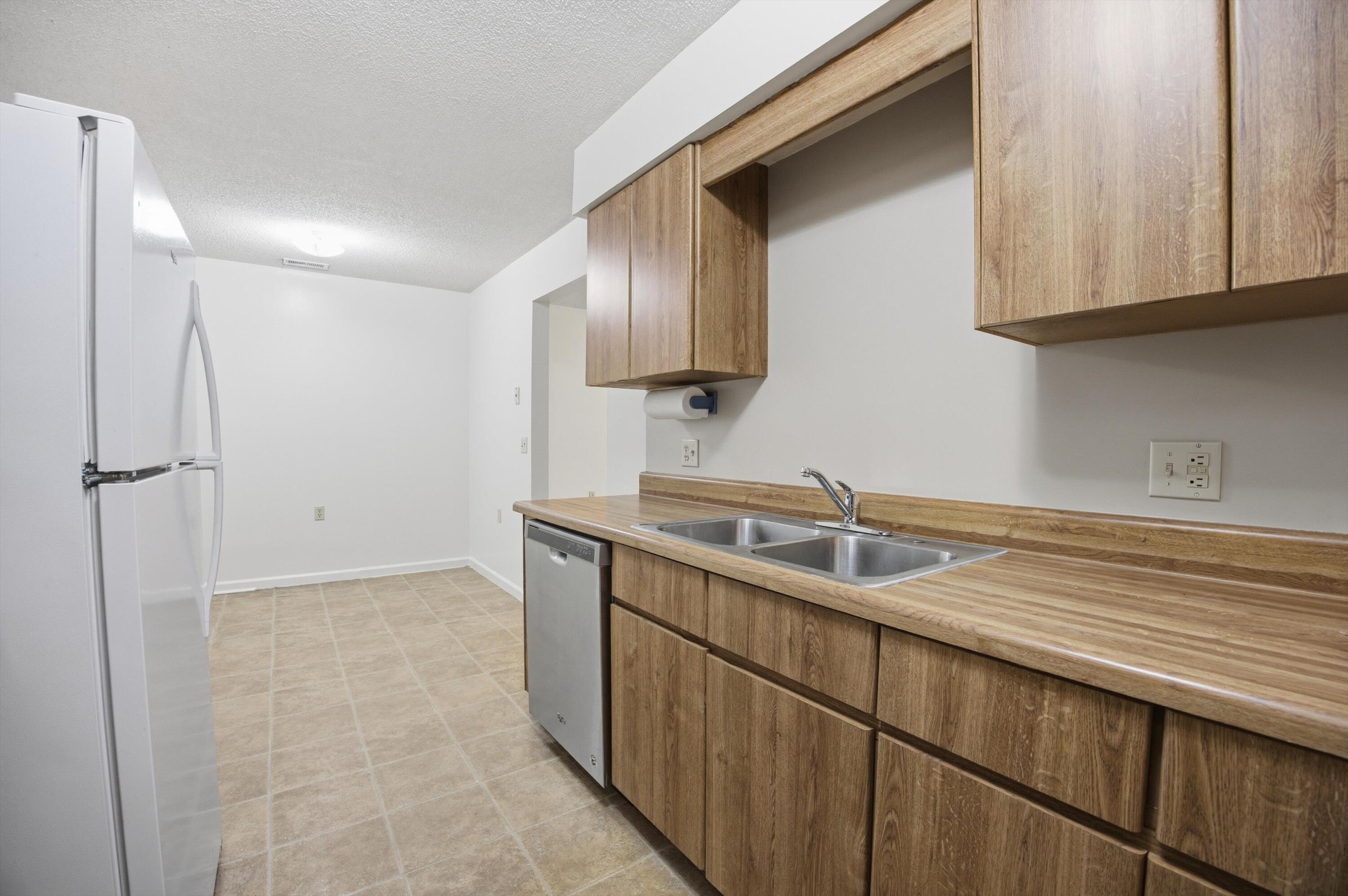 8498 Shawn Ridge Road Harrison, TN 37341 - Photo 36 of 59 Kitchen