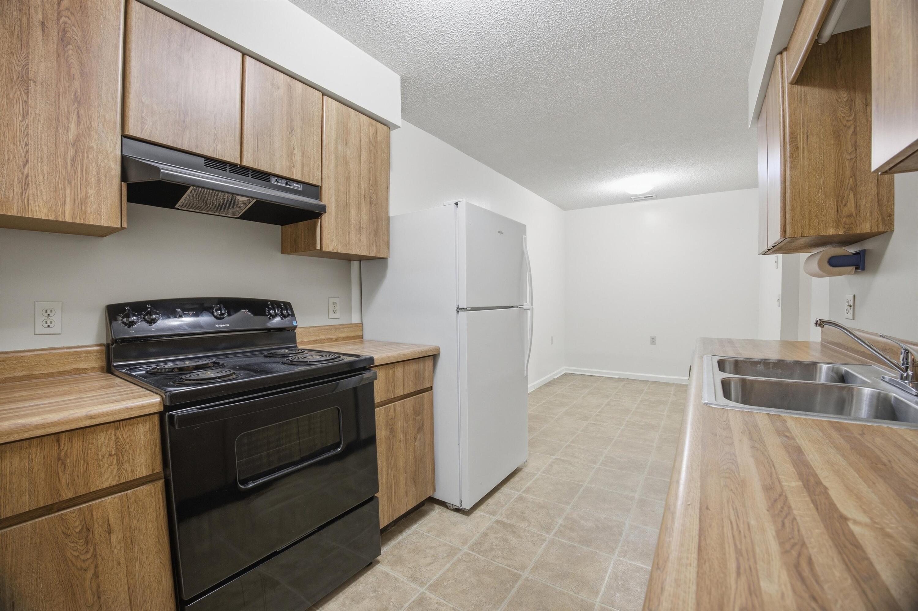 8498 Shawn Ridge Road Harrison, TN 37341 - Photo 37 of 59 Kitchen