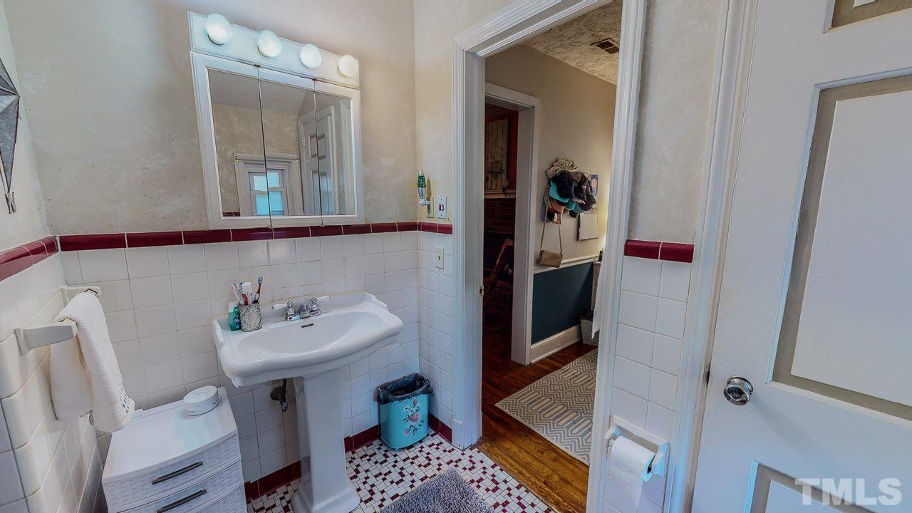 236 North Lamar Street Roxboro, NC 27573 - Photo 19 of 30