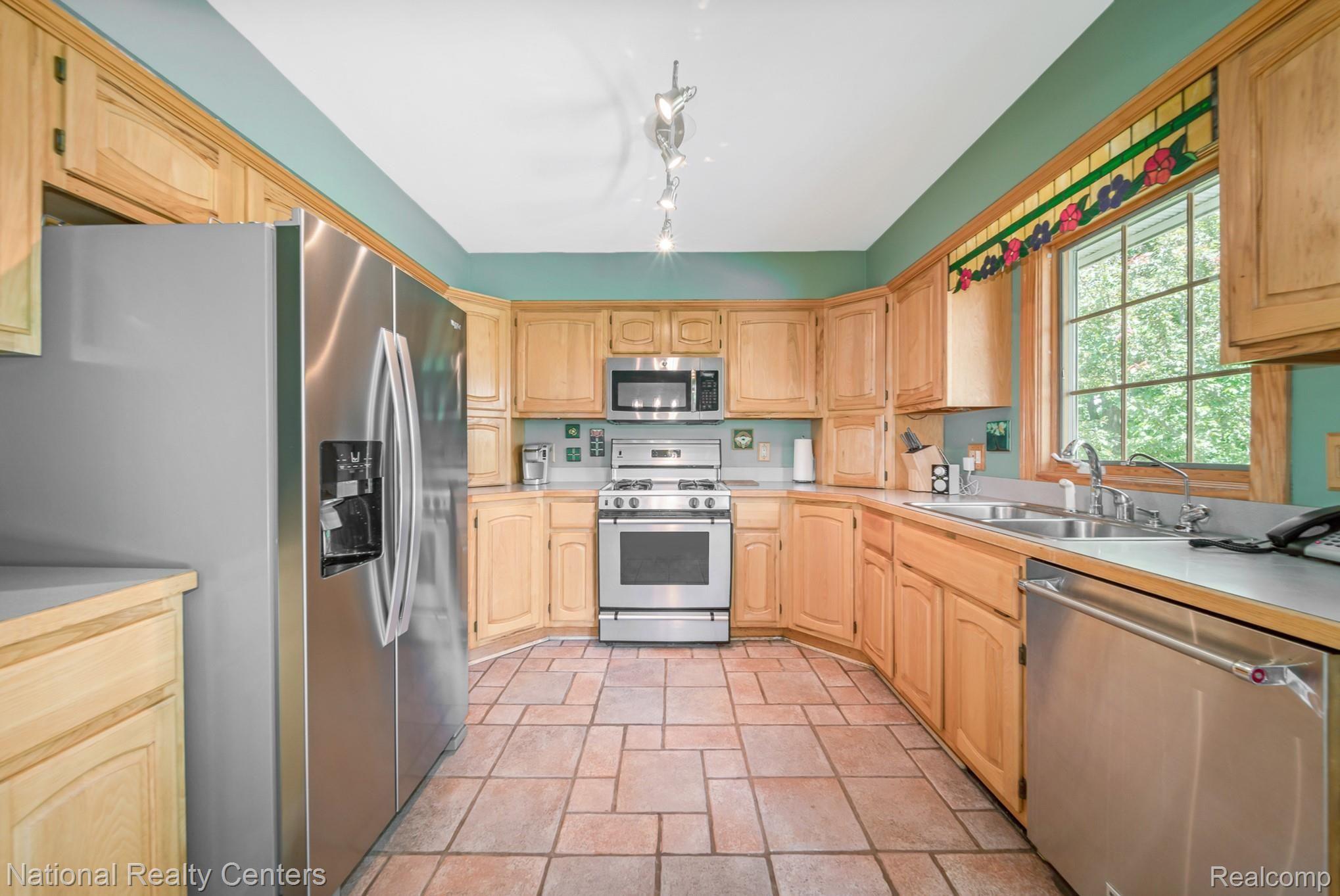 5700 Hagerman Road Leonard, MI 48367 - Photo 15 of 41 5700-Hagerman_24.jpg
