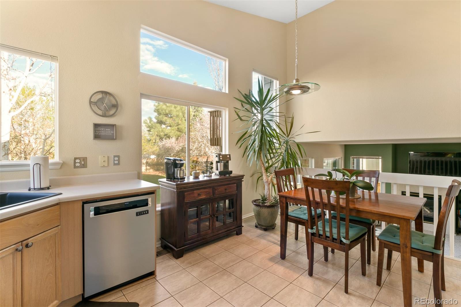 9352 Wolfe Street Highlands Ranch, CO 80129 - Photo 7 of 32 Gallery Image 7