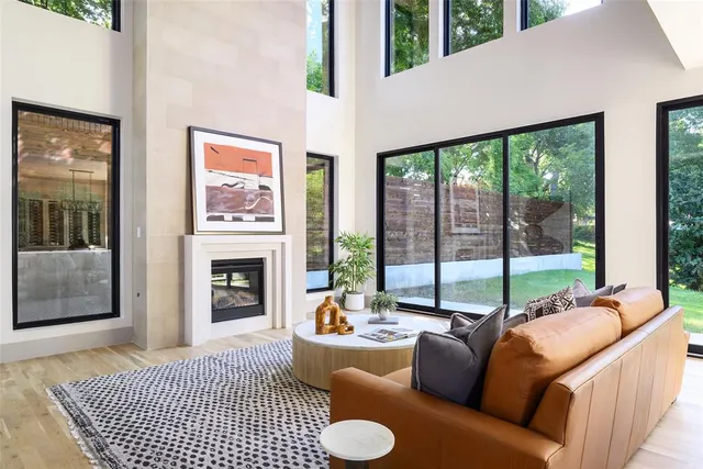 $2,298,000 | 6984 Santa Barbara Drive, Dallas, TX 75214