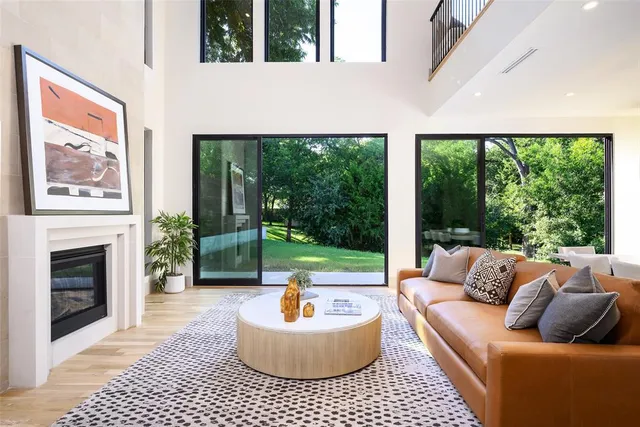 $2,298,000 | 6984 Santa Barbara Drive, Dallas, TX 75214