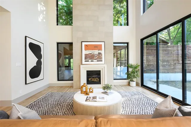 $2,298,000 | 6984 Santa Barbara Drive, Dallas, TX 75214