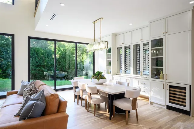 $2,298,000 | 6984 Santa Barbara Drive, Dallas, TX 75214