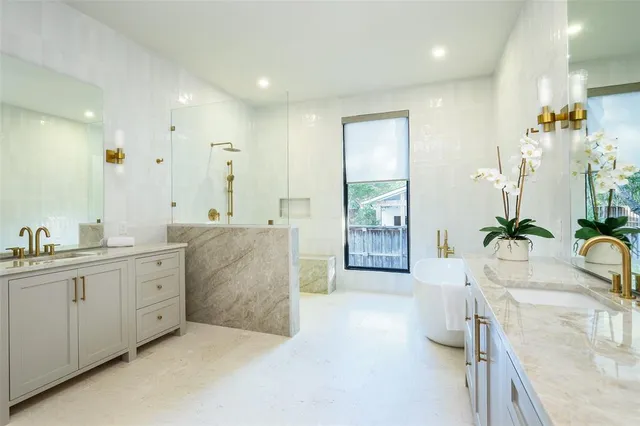 $2,298,000 | 6984 Santa Barbara Drive, Dallas, TX 75214