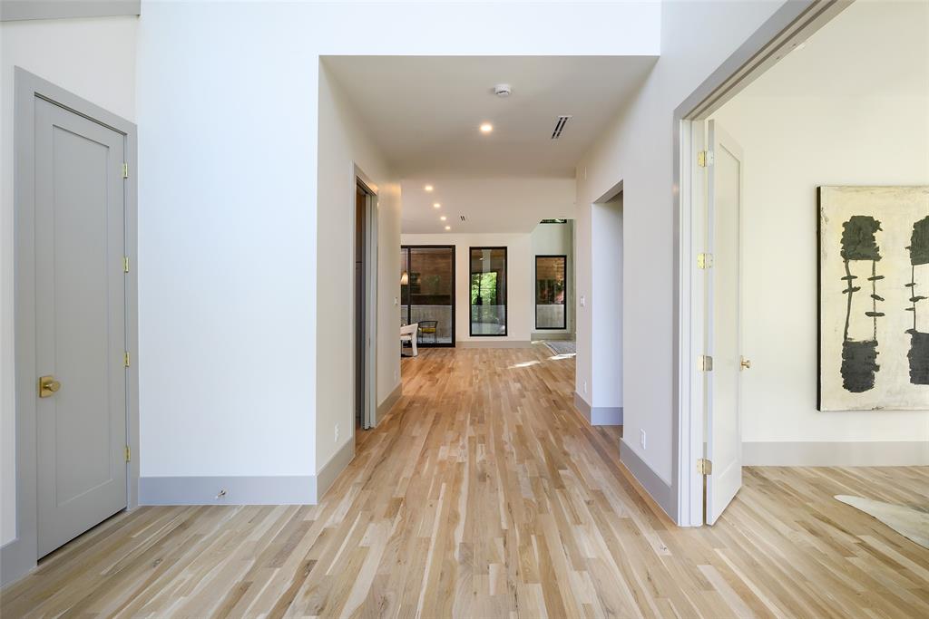 6984 Santa Barbara Drive Dallas, TX 75214 - Photo 3 of 40