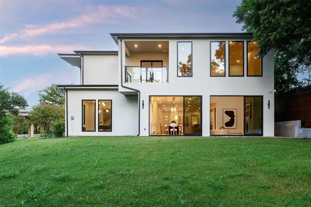 $2,298,000 | 6984 Santa Barbara Drive, Dallas, TX 75214