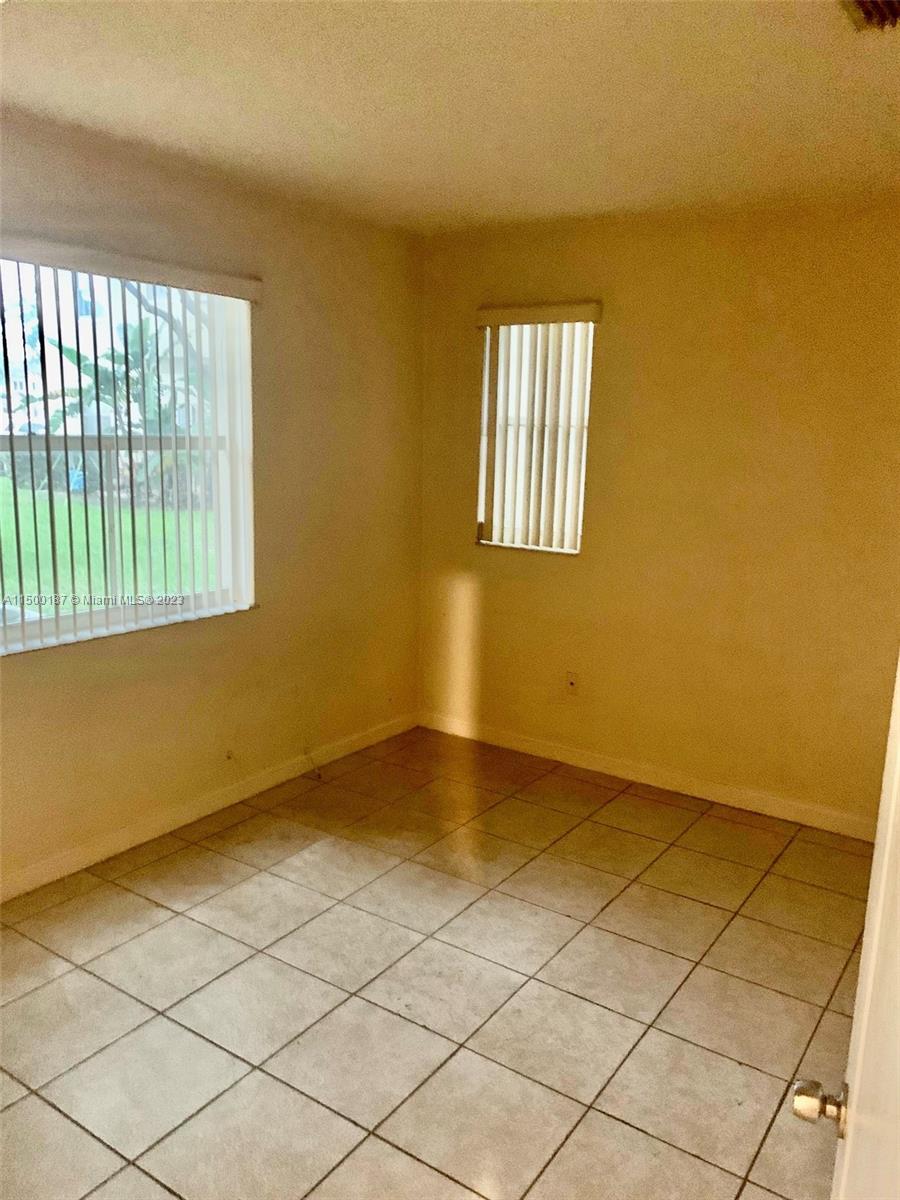 1662 Southeast 27th Dr Unit 100  