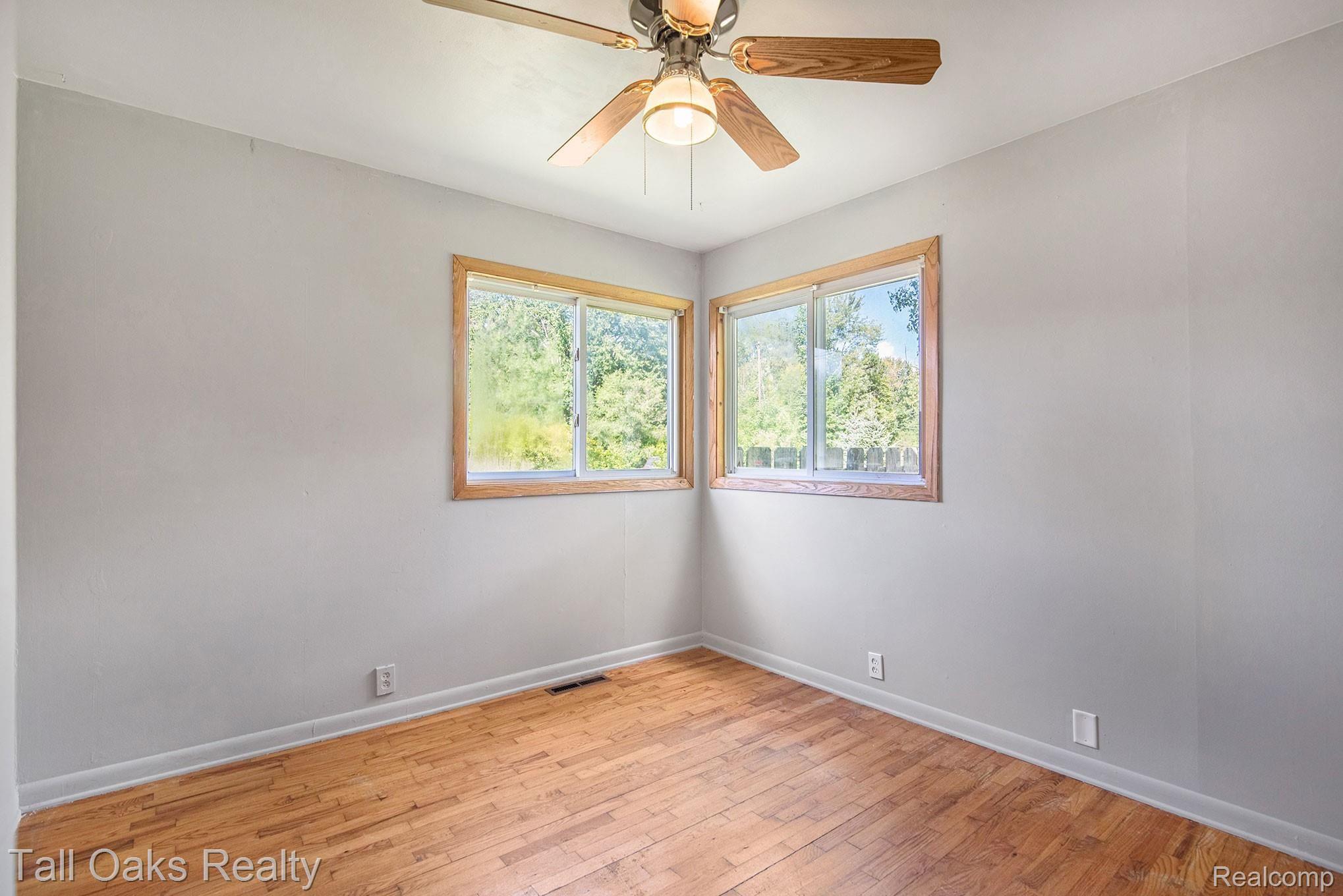 6399 West Vienna Road Clio, MI 48420 - Photo 11 of 13 4.jpg