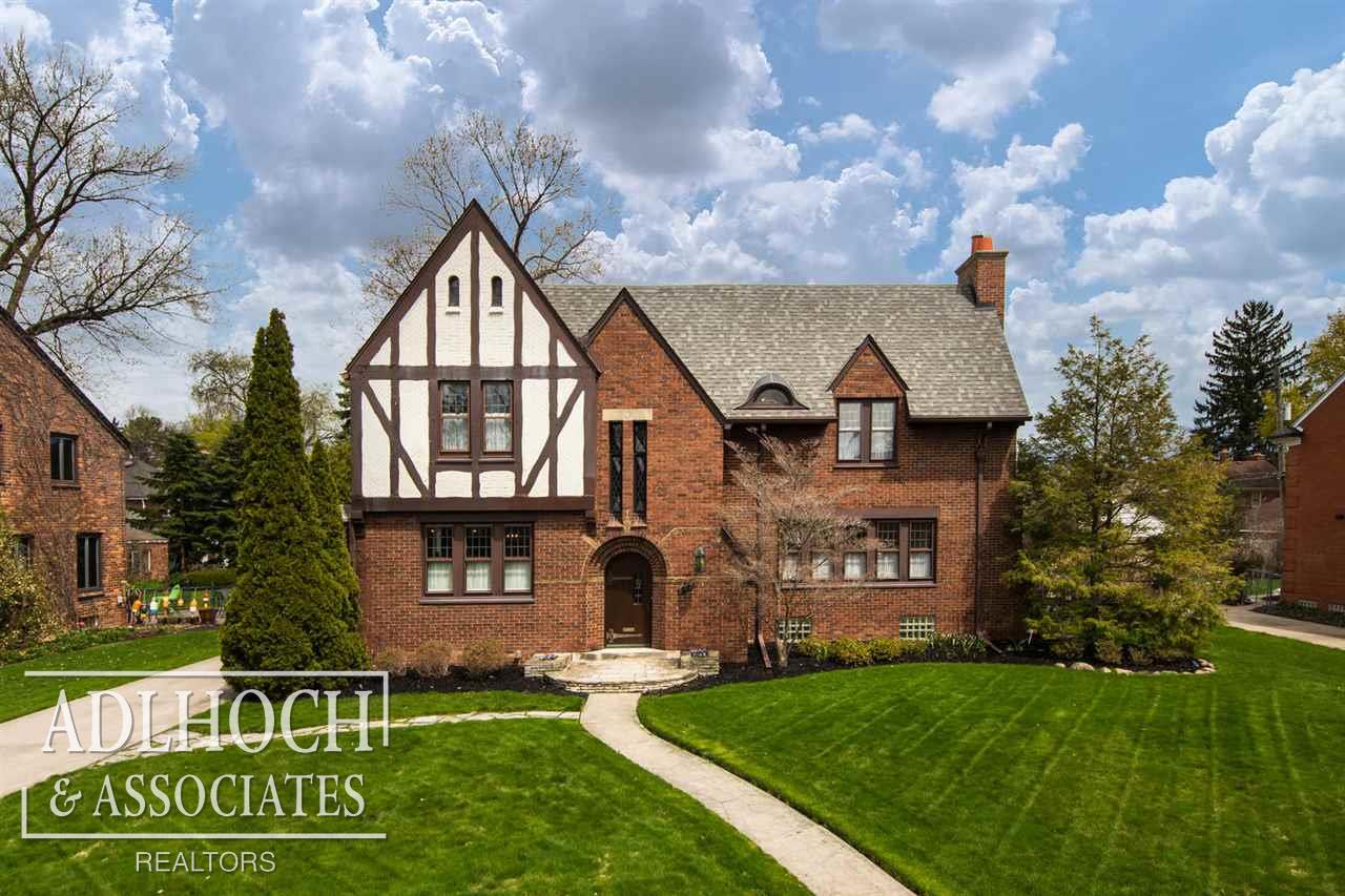 842 Pemberton Road Grosse Pointe Park, MI 48230 - Photo 1 of 63