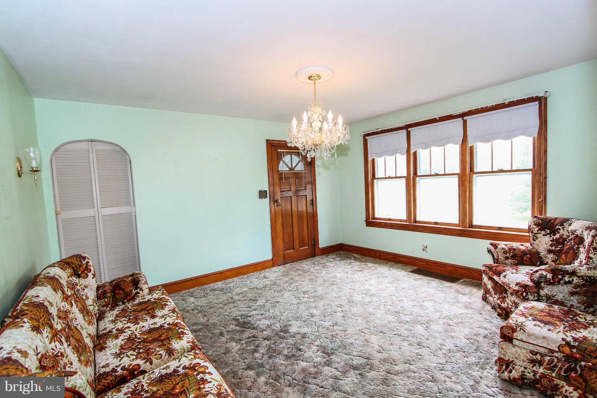 3341 Gapland Road Rohrersville, MD 21779 - Photo 18 of 30 Living Room
