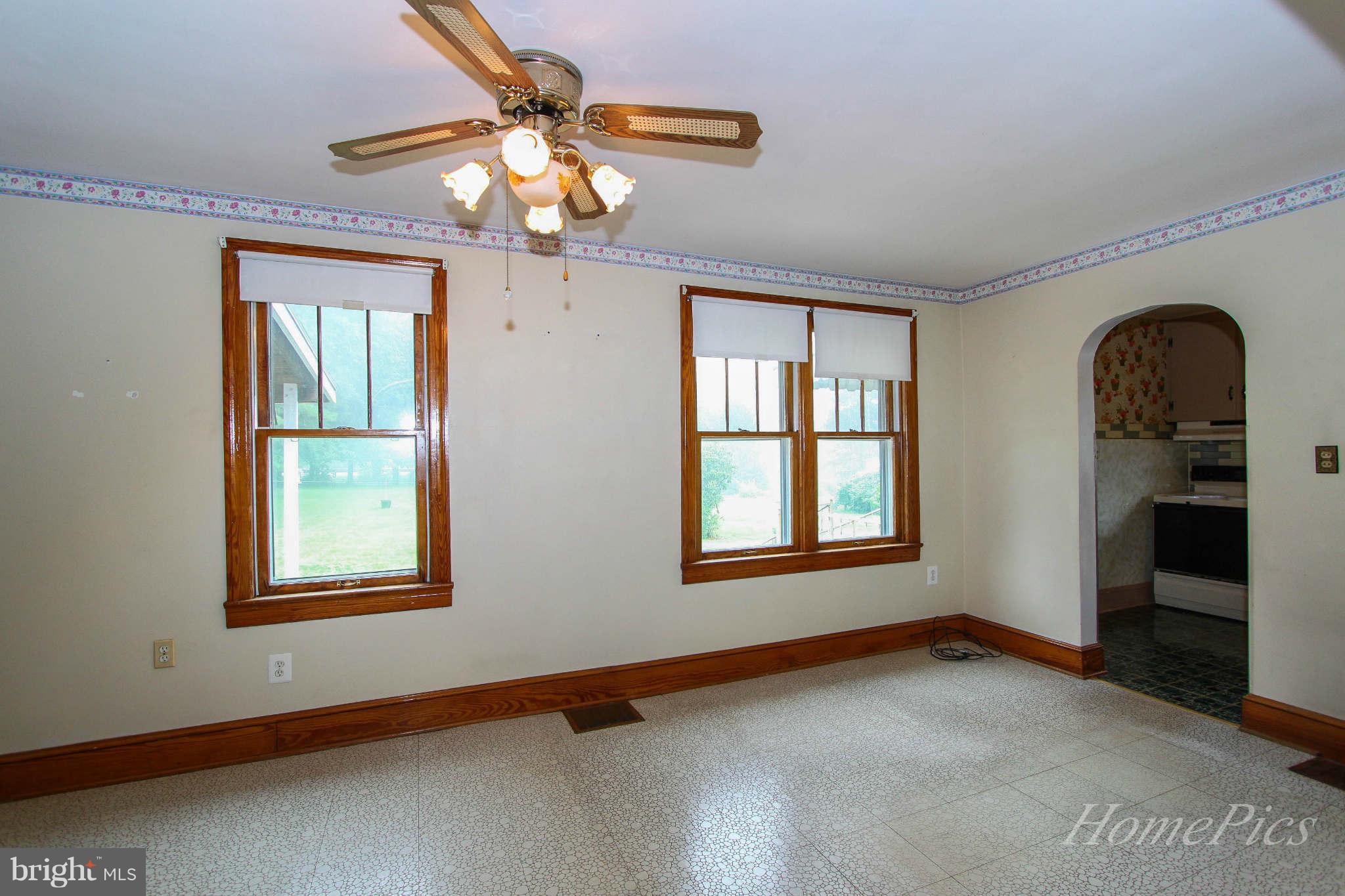 3341 Gapland Road Rohrersville, MD 21779 - Photo 10 of 30 Family Room
