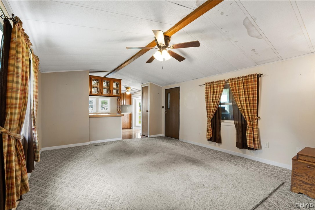 5969 Middle Road Stockbridge, NY 13409 - Photo 7 of 26 Living room