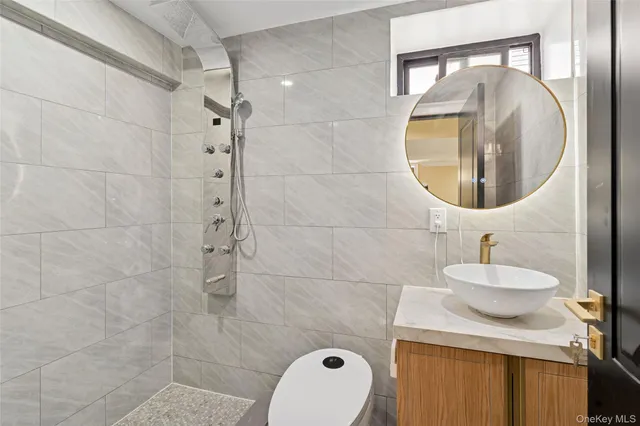 $1,499,999 | 81-25 265th Street | Floral Park