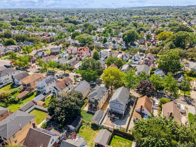 $1,499,999 | 81-25 265th Street | Floral Park