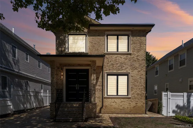 $1,499,999 | 81-25 265th Street | Floral Park