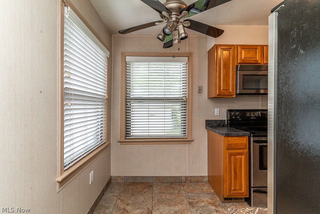 1663 Edgefield Road Lyndhurst, OH 44124 - Photo 11 of 33