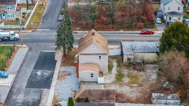 $799,988 | 45 Redington Street, Bay Shore, NY 11706