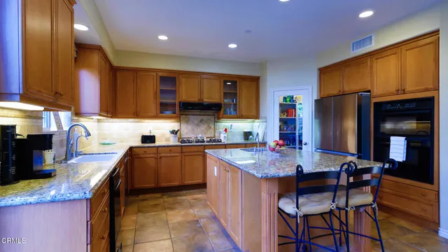 $1,325,000 | 650 Charleston Place, Ventura, CA 93004