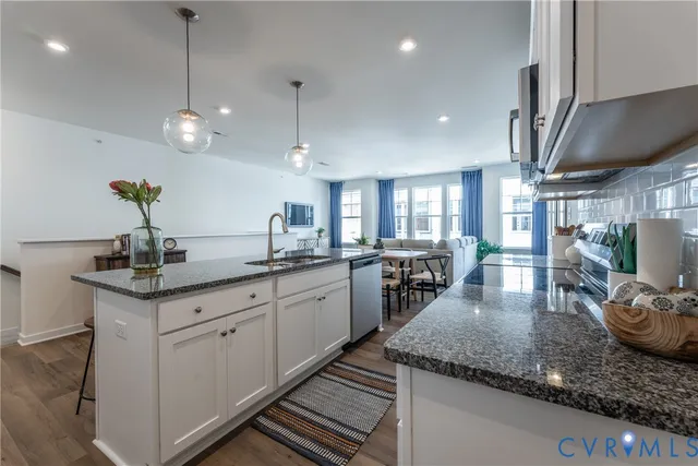 $324,990 | 5304 Twisting Vine Lane, Unit 203, Glen Allen, VA 23059