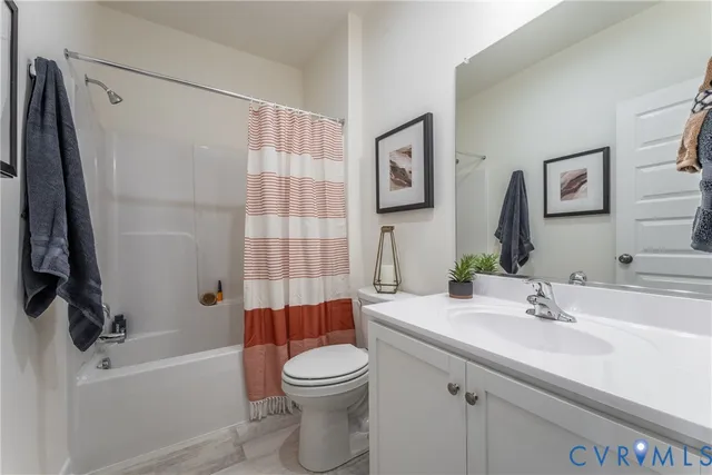 $324,990 | 5304 Twisting Vine Lane, Unit 203, Glen Allen, VA 23059