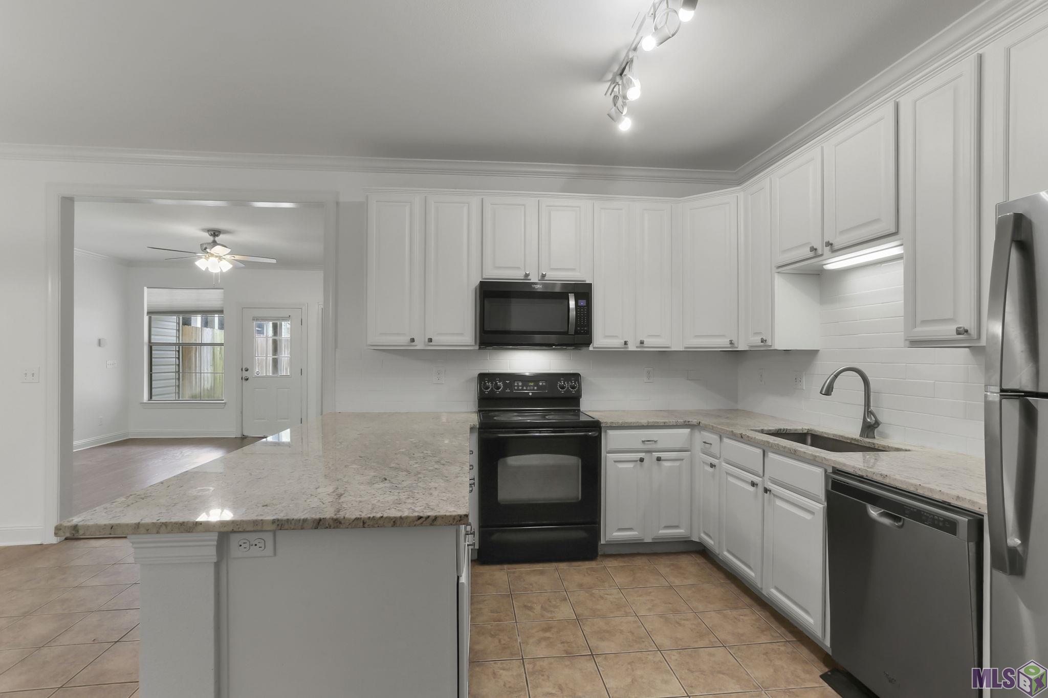 809 Summer Breeze Drive, Unit 1202 Baton Rouge, LA 70810 - Photo 5 of 12