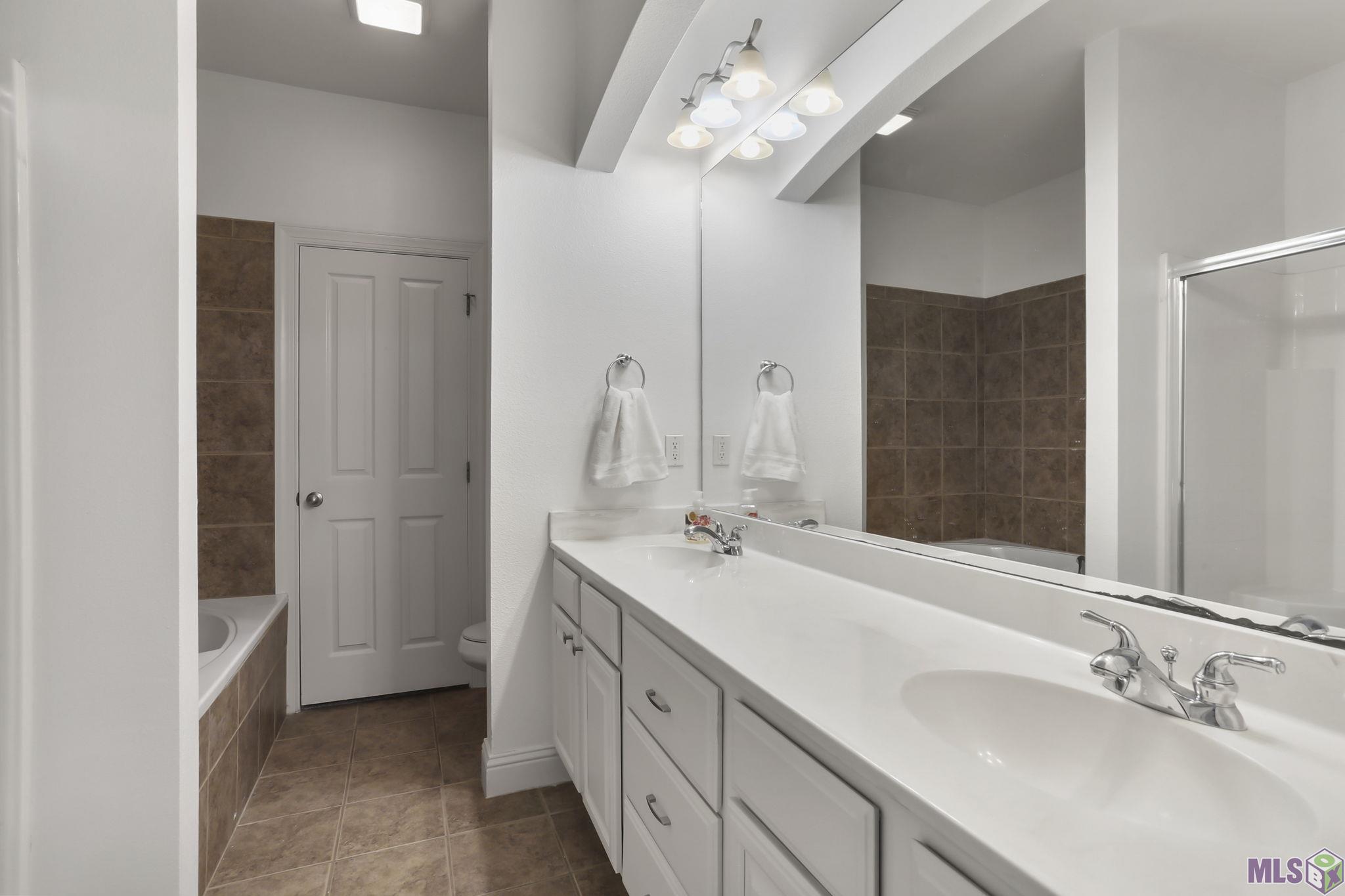 809 Summer Breeze Drive, Unit 1202 Baton Rouge, LA 70810 - Photo 8 of 12