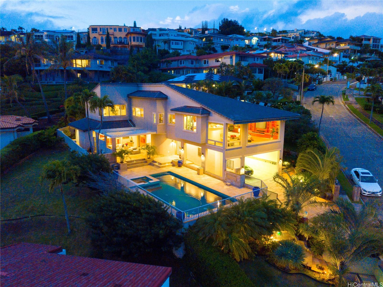 738 Kaulana Place Honolulu, HI 96821 - Photo 21 of 23