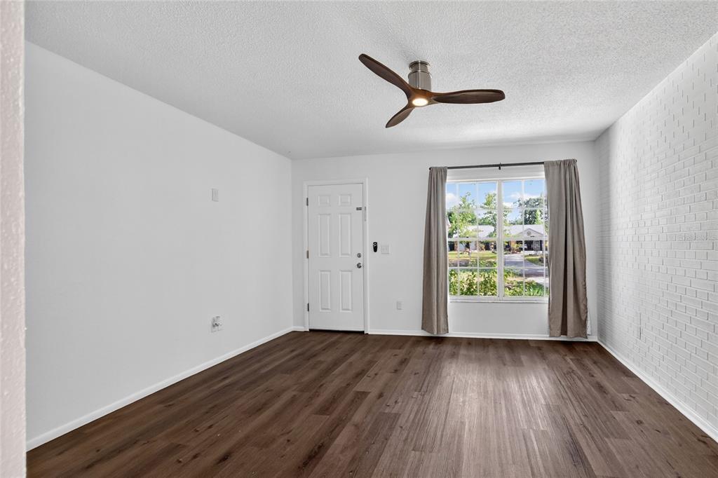 205 Lentz Road Brandon, FL 33510 - Photo 7 of 46