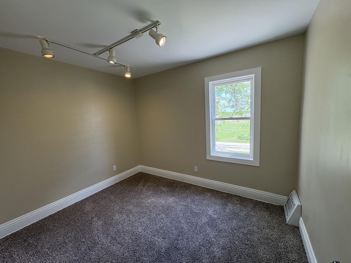 1741 Paw Paw Road Steward, IL 60553 - Photo 17 of 26