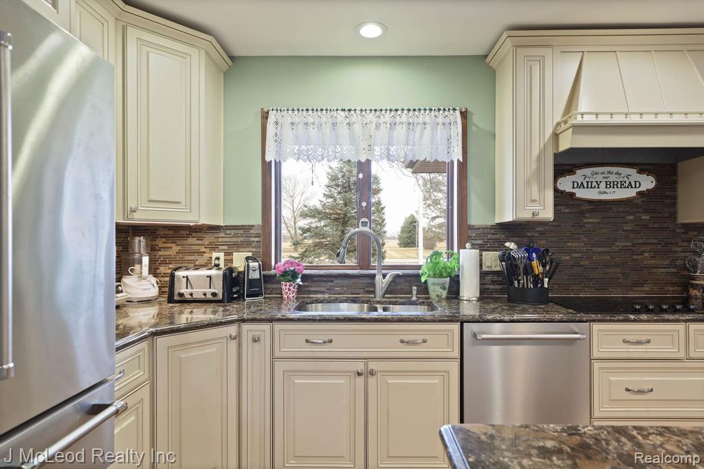 4922 Barnes Road Millington, MI 48746 - Photo 21 of 96
