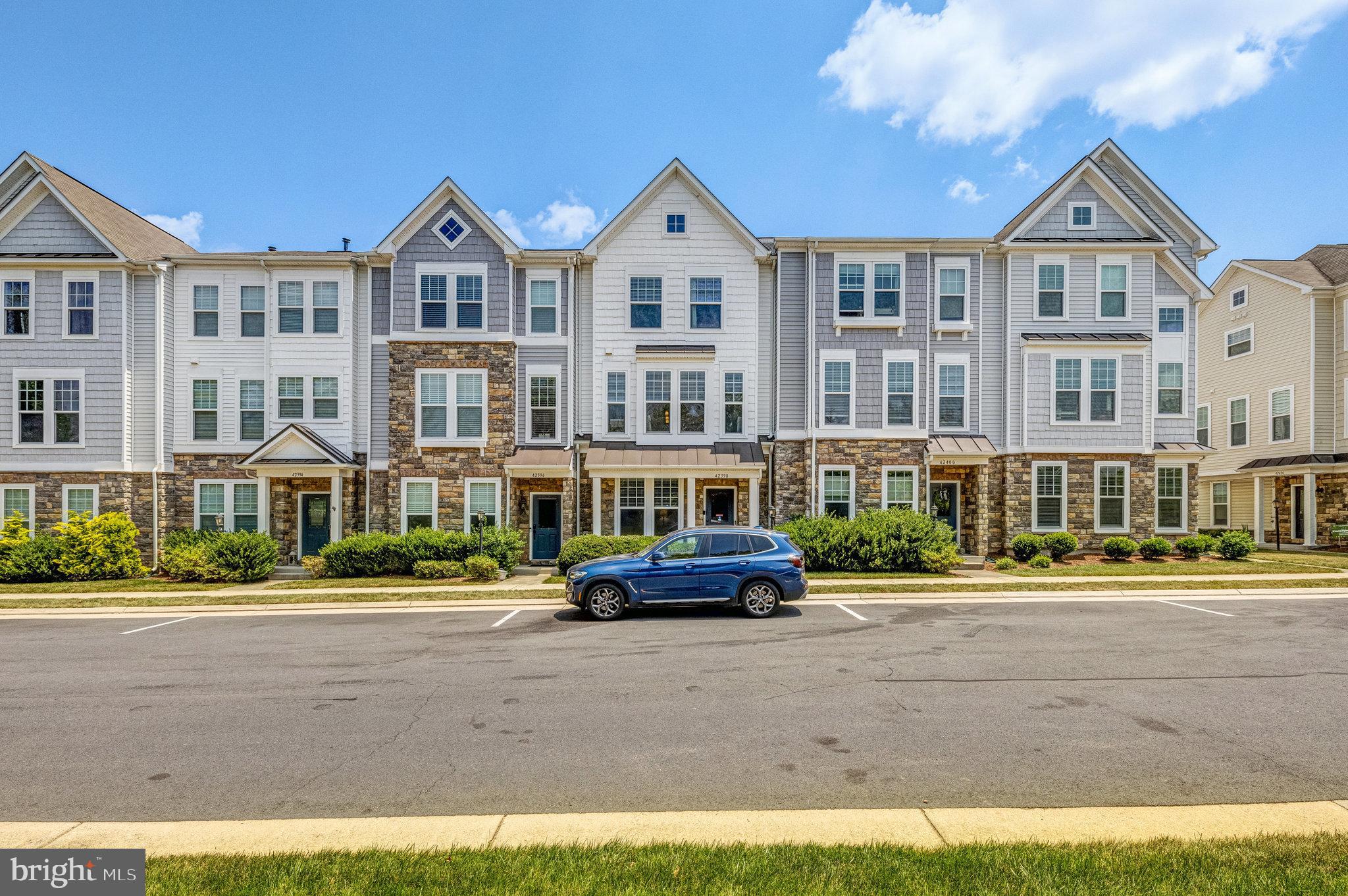 42398 Benfold Square Brambleton, VA 20148 - Photo 48 of 56 Front Exterior