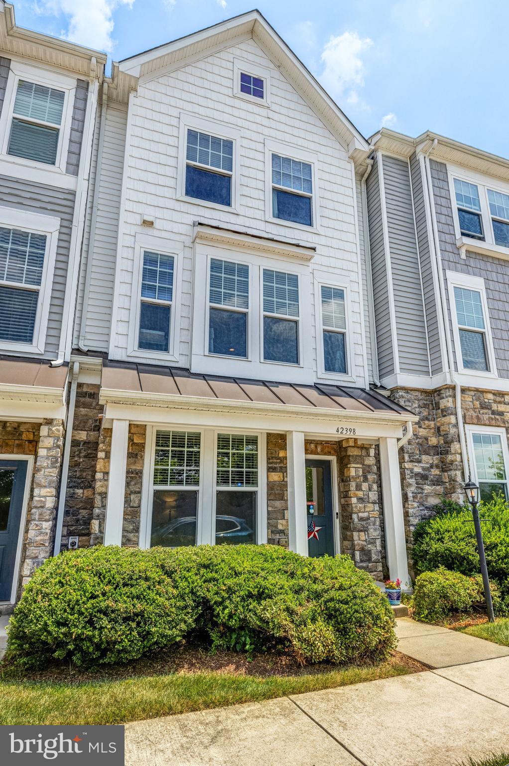 42398 Benfold Square Brambleton, VA 20148 - Photo 54 of 56 Front Exterior