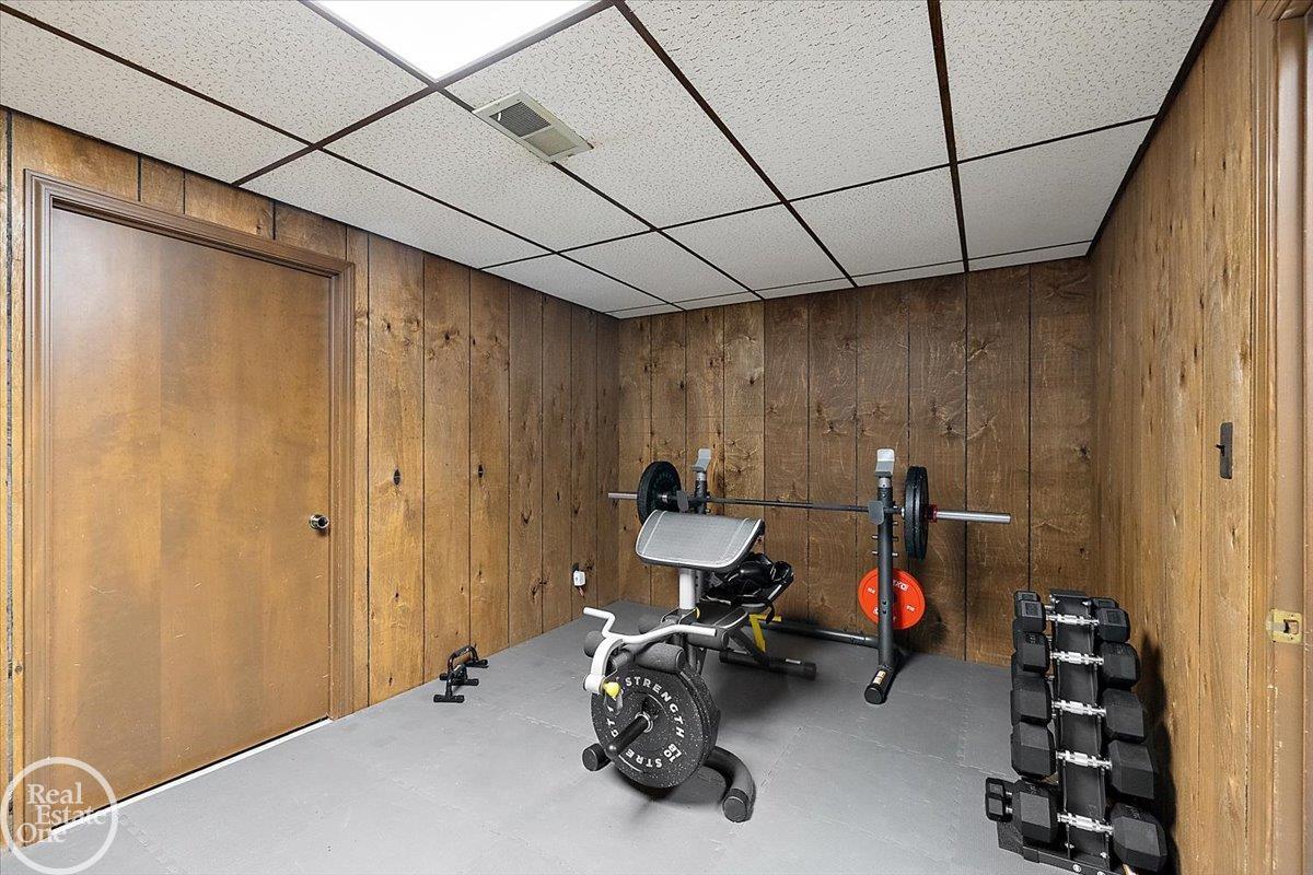 523 Ridgewood Road Rochester, MI 48306 - Photo 42 of 61 Gallery Image 42