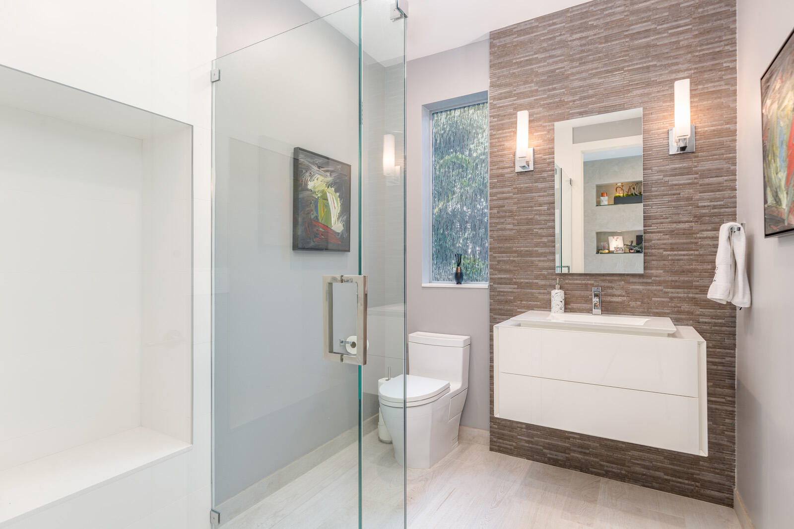 1011 Bucida Road Delray Beach, FL 33483 - Photo 28 of 33 First floor Bathroom