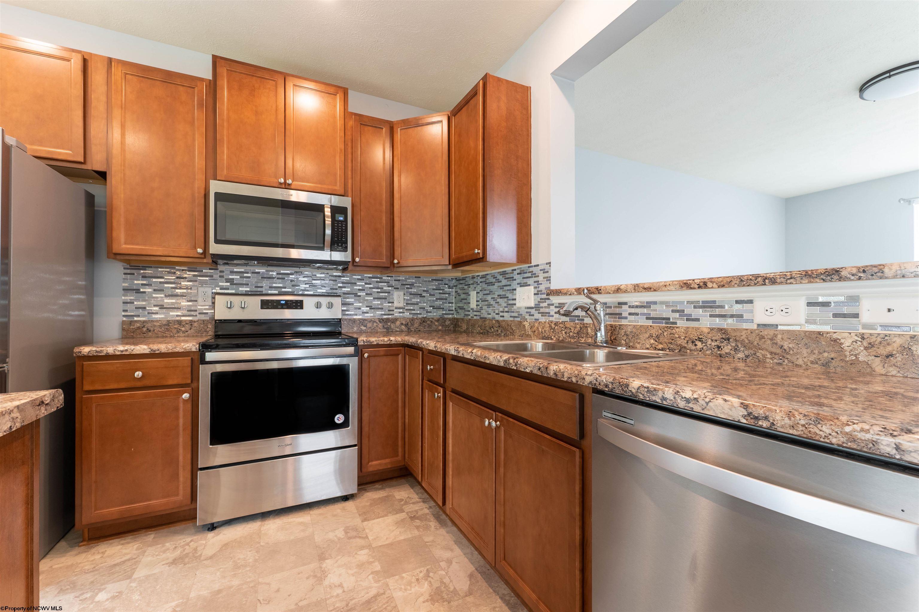 113 Inlet Street Morgantown, WV 26508 - Photo 6 of 28 Gallery Image 6