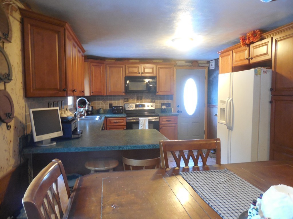 216 Greenwich Road Ware, MA 01082 - Photo 7 of 24