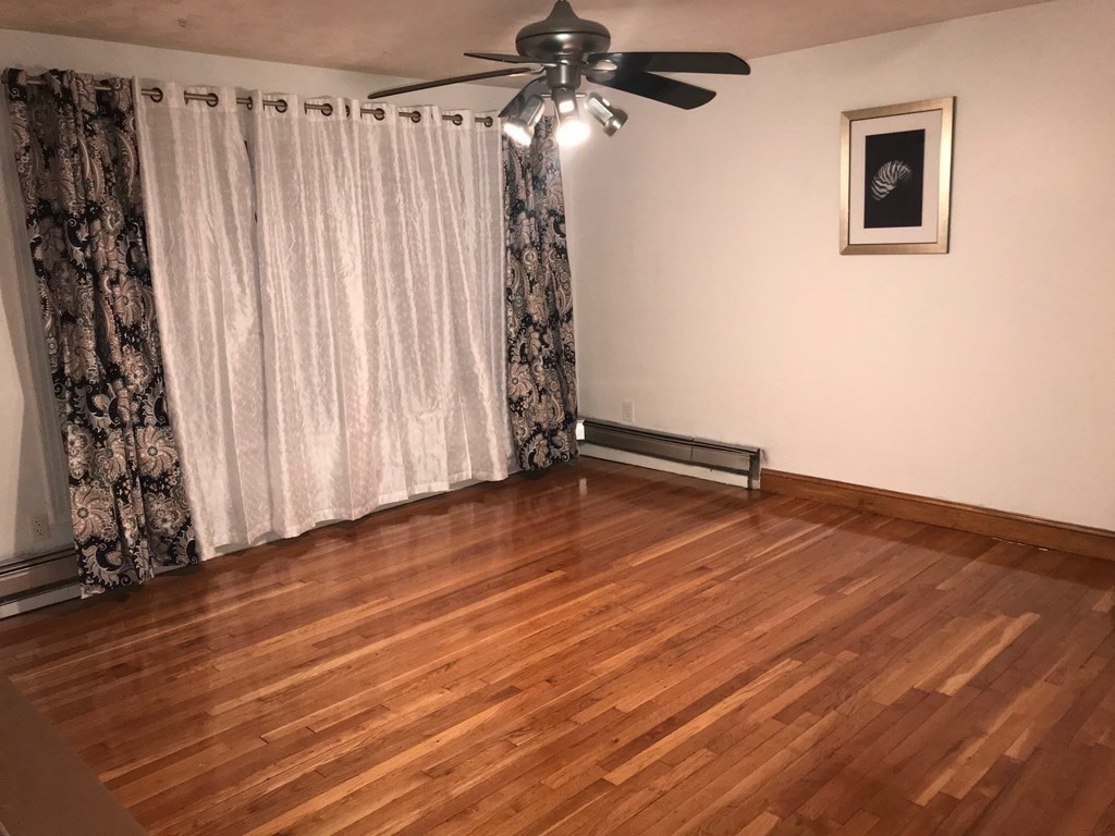 5 Wrentham Road Worcester, MA 01602 - Photo 12 of 40