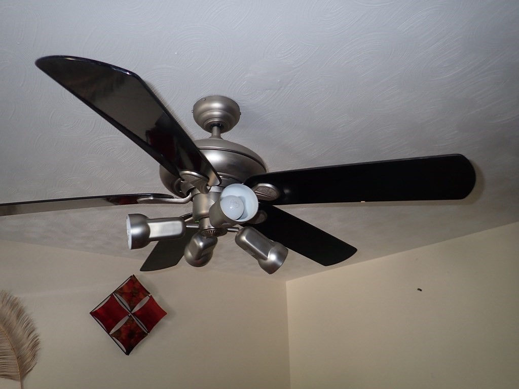 5 Wrentham Road Worcester, MA 01602 - Photo 14 of 40