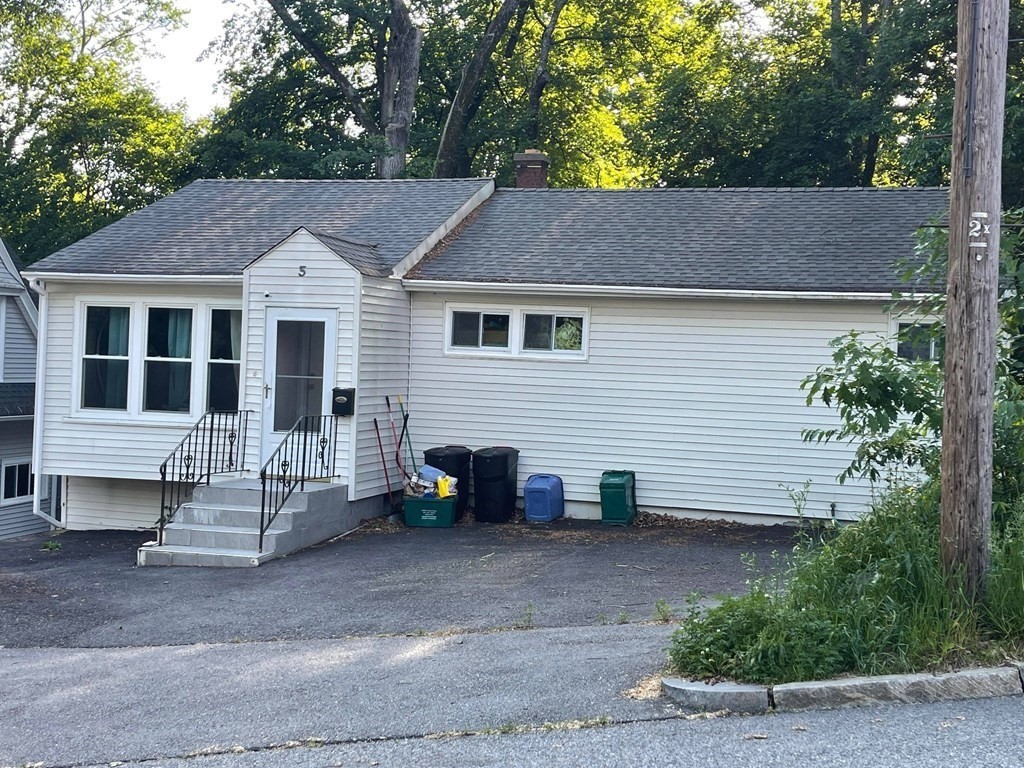 5 Wrentham Road Worcester, MA 01602 - Photo 2 of 40