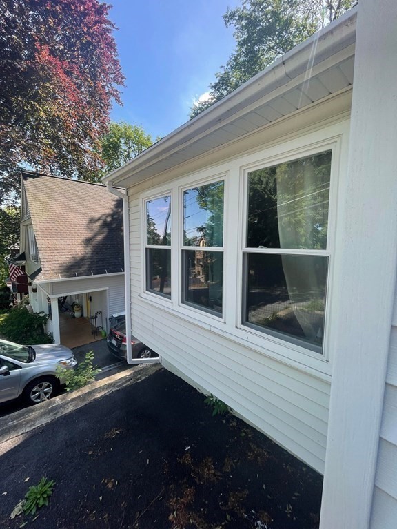 5 Wrentham Road Worcester, MA 01602 - Photo 4 of 40
