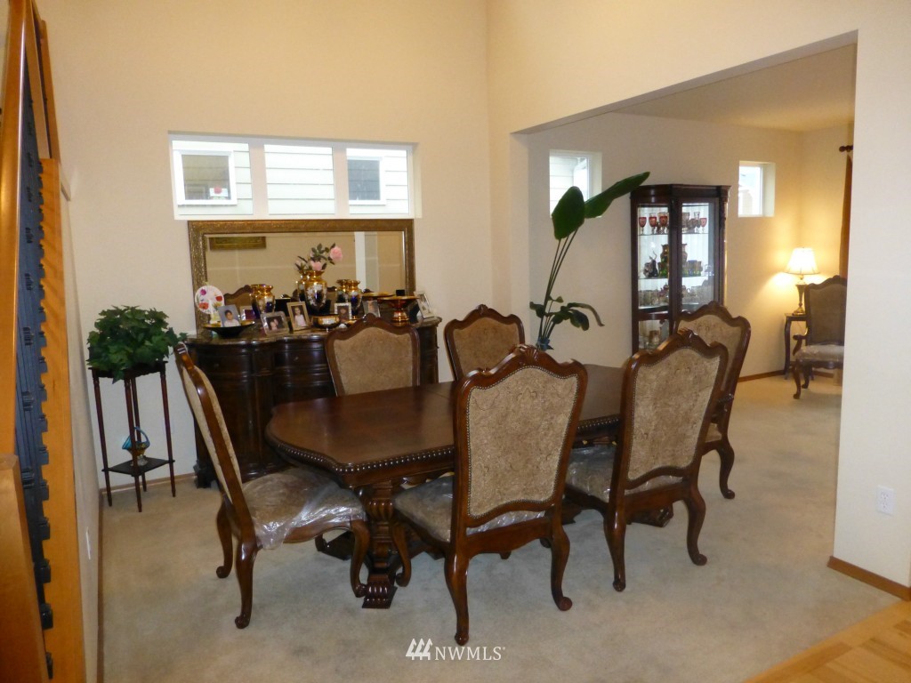 21114 1st Avenue West Bothell, WA 98021 - Photo 2 of 15